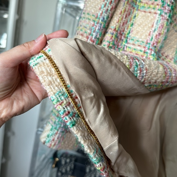 Chanel Runway tweed jacket - Picture 6 of 17